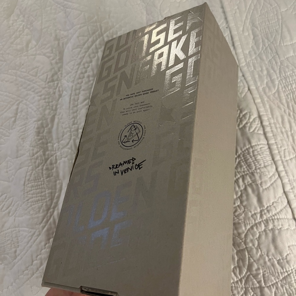 Golden goose sneaker box (fit size 10 sneakers)